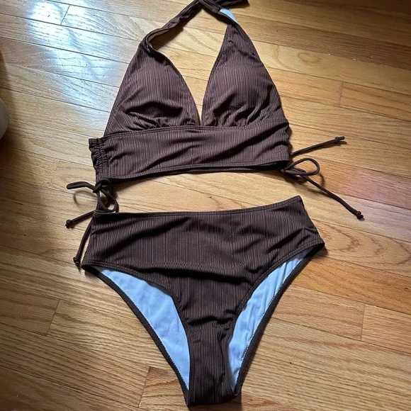Gorgeous Brand New Bikini 🤎 - Picture 4 of 7